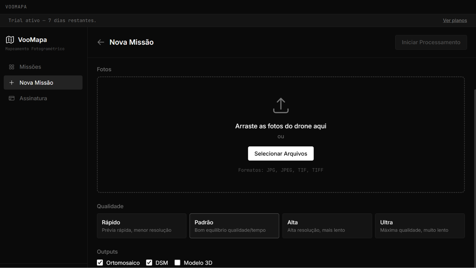 Tela do VooMapa Pro com upload de fotos e seleção de qualidade de processamento